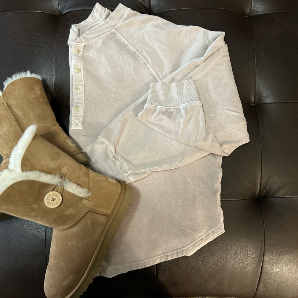 Cropped Henley sweatshirt